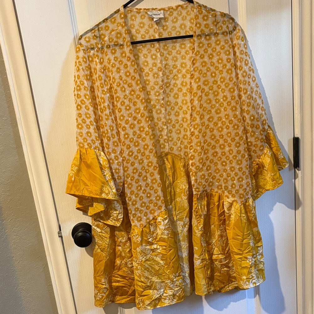 Avenue Yellow Floral Swim Coverup 18/20